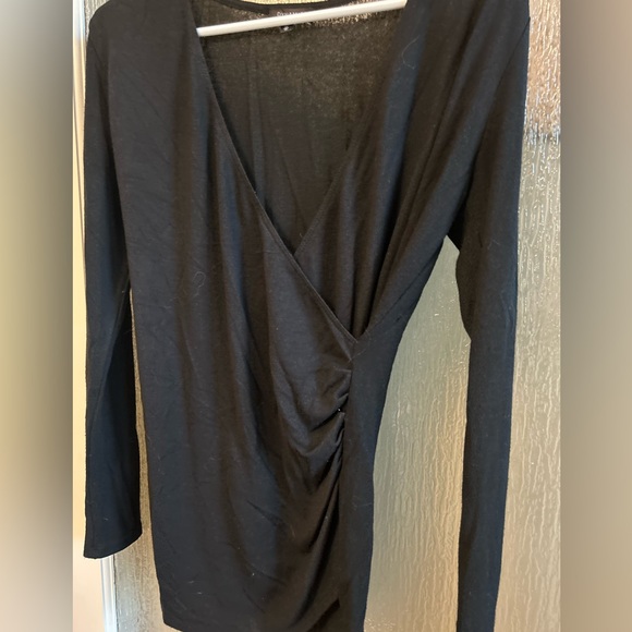 Black Longsleeve Dynamite Top With Ruched Side Detailing - Picture 3 of 7